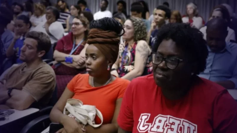 Extinção de cotas raciais em Santa Catarina gera debate sobre privilégios e reparação histórica