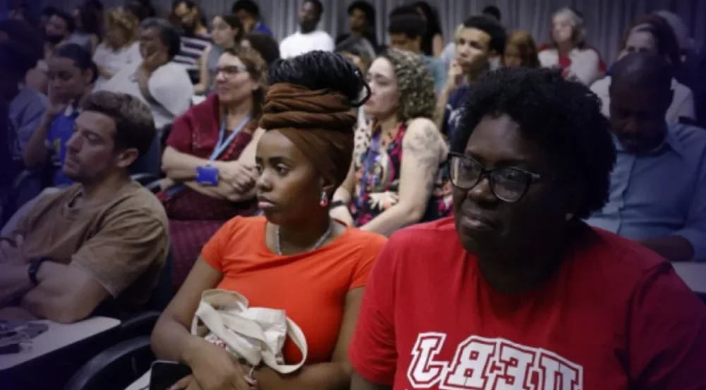 Extinção de cotas raciais em Santa Catarina gera debate sobre privilégios e reparação histórica