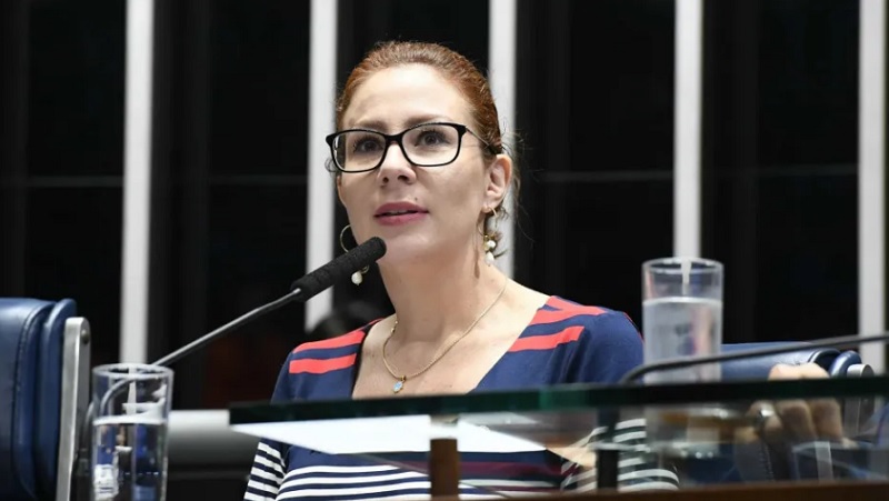 Moraes anula decisão da Câmara e determina perda do mandato de Zambelli