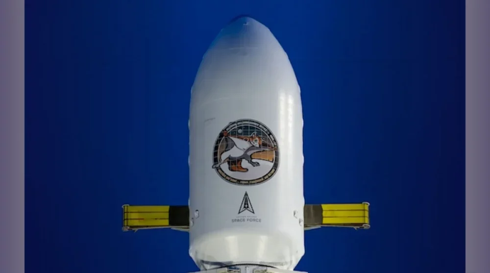 SpaceX fará lançamento misterioso de carga secreta para Forças Armadas dos EUA nesta terça-feira