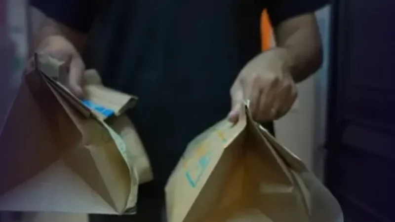 Agora é lei: entregadores não são obrigados a subir até os apartamentos no Rio