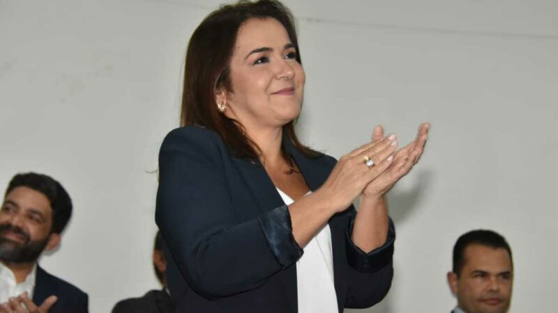 “Aqui não tem ninguém de braços cruzados”, diz Adriane sobre gestão na Capital