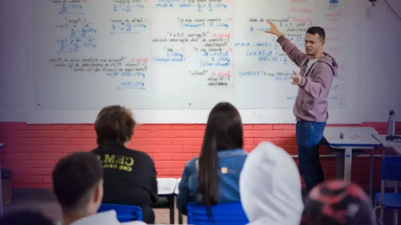 Educação de Jovens e Adultos no DF abre inscrições para o primeiro semestre de 2026