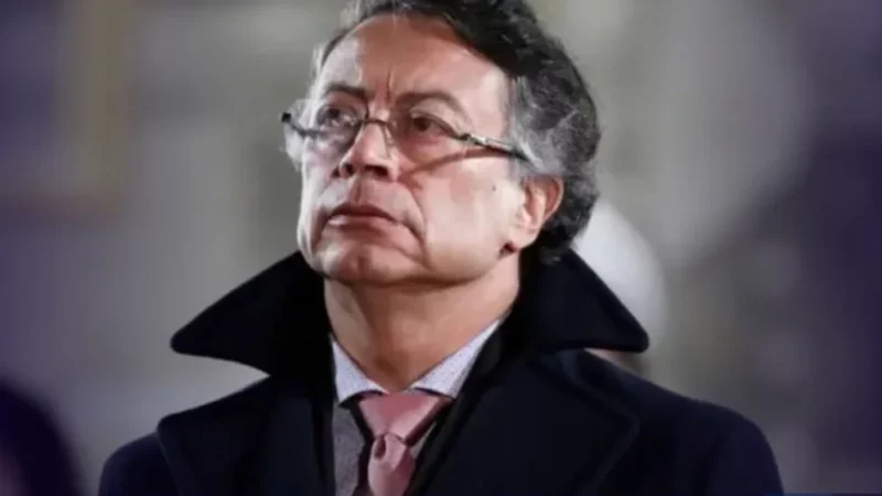 Gustavo Petro convoca mobilização nacional contra ameaças de intervenção dos EUA