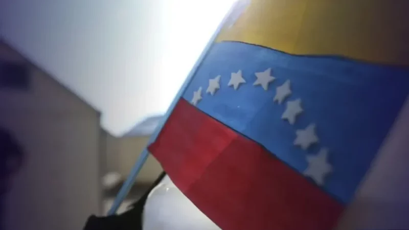 Instituições venezuelanas resistem e indicam Delcy Rodríguez como presidenta encarregada