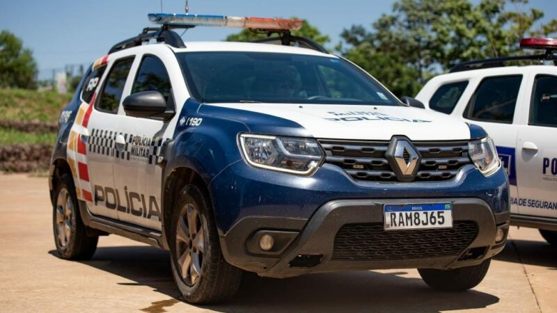 PM prende homem após agredir esposa e se trancar com filho recém-nascido em quarto