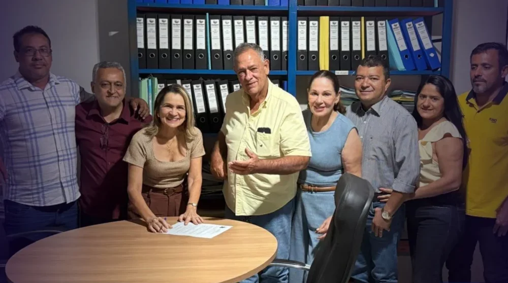 Um Ato de Grandeza: Em Parnaguá, Miguelão abre espaço para Mira Melo assumir a prefeitura e fortalecer a parceria que governa com competência e confiança