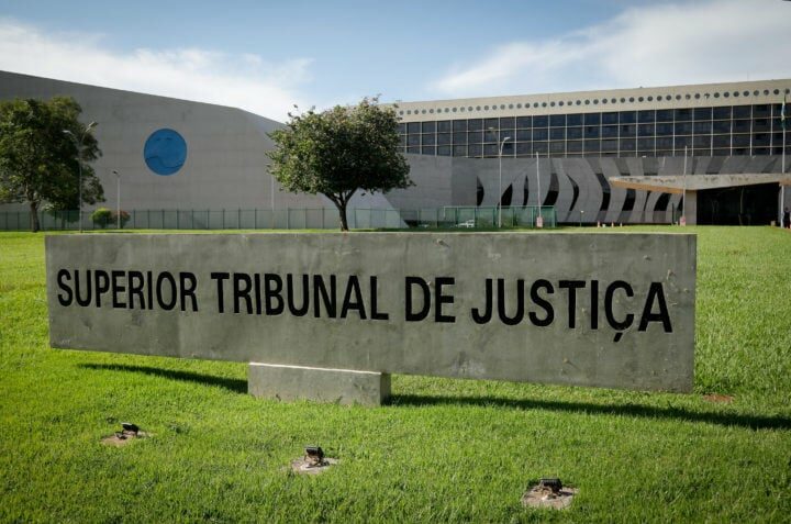 Qualquer pessoa com interesse jurídico pode pedir homologação de decisão estrangeira, reafirma Corte Especial