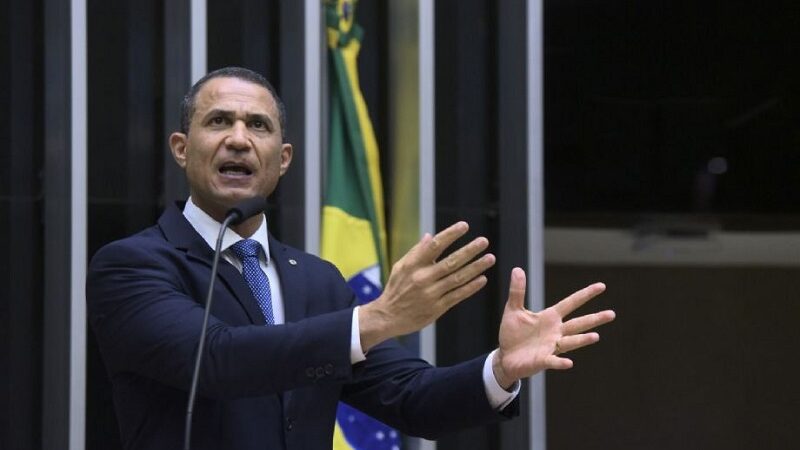 ‘Afirmação de vingança política’