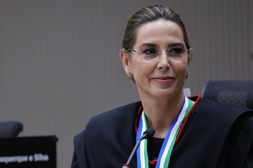 Desembargadora toma posse no TJ-MT enfatizando a importância da independência judicial, da democracia e dos direitos humanos