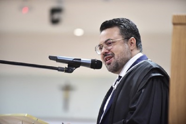 Juiz do TRE-MT determina Pedro Taques que retire das redes sociais postagens de ataques à Mauro Mendes e família