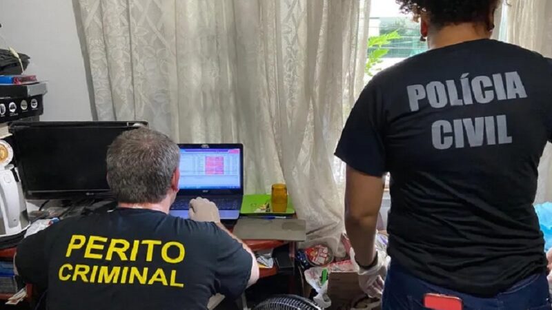 Polícia Civil prende homem que usava perfis falsos para abusar e chantagear menores na internet