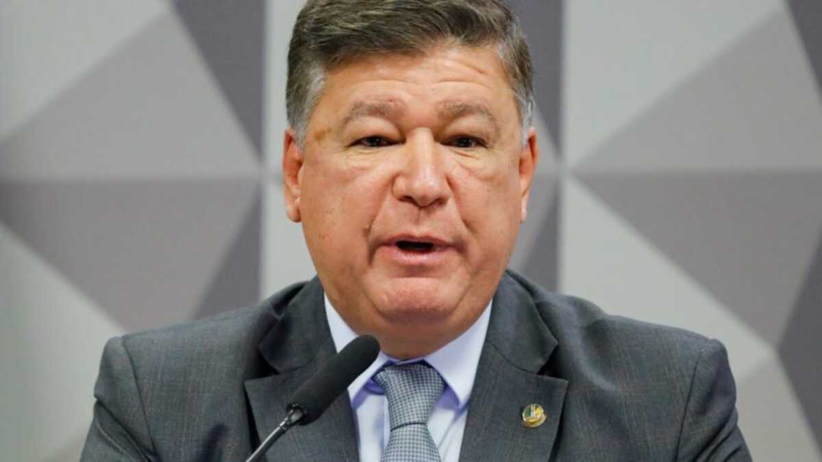 Presidente da CPMI do INSS vai colocar informações sigilosas sobre Vorcaro em sala-cofre