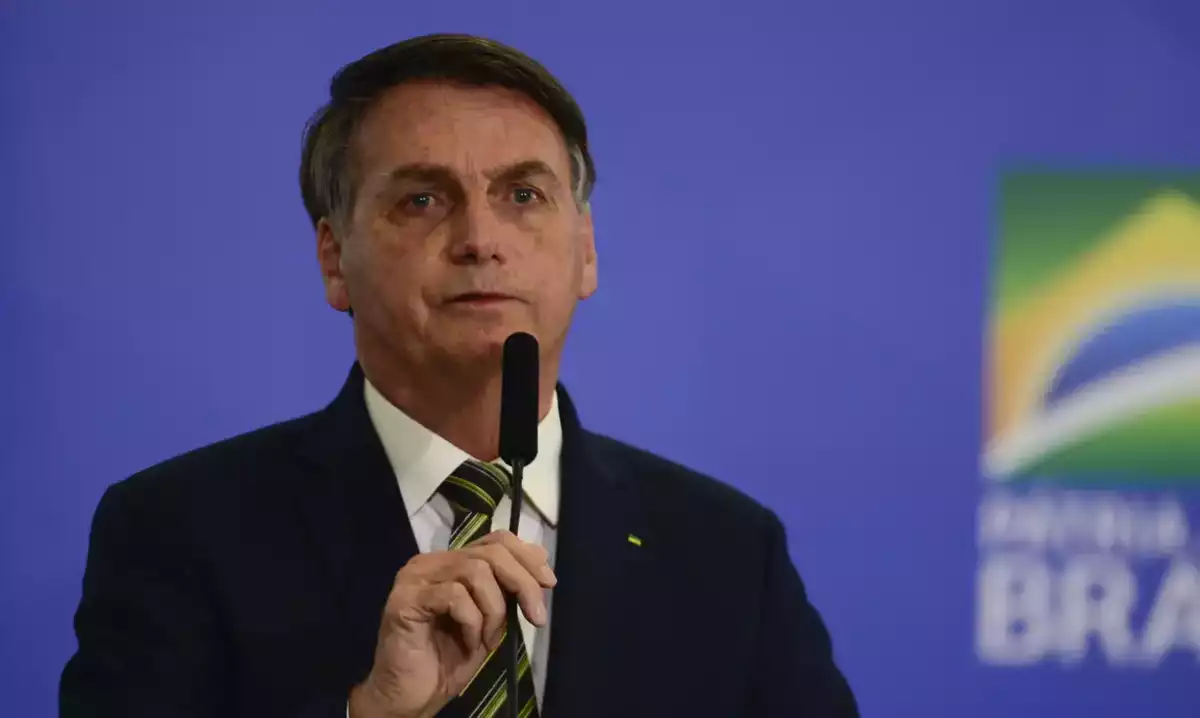 Bolsonaro lista Flávio, ex-ministro e outros 6 como advogados autorizados a visitá-lo em casa