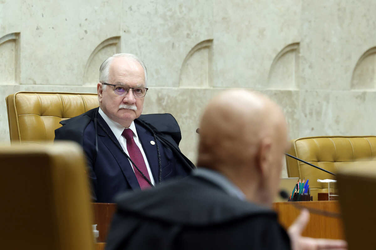 Fachin procura os ministros para tentar tirar STF da crise