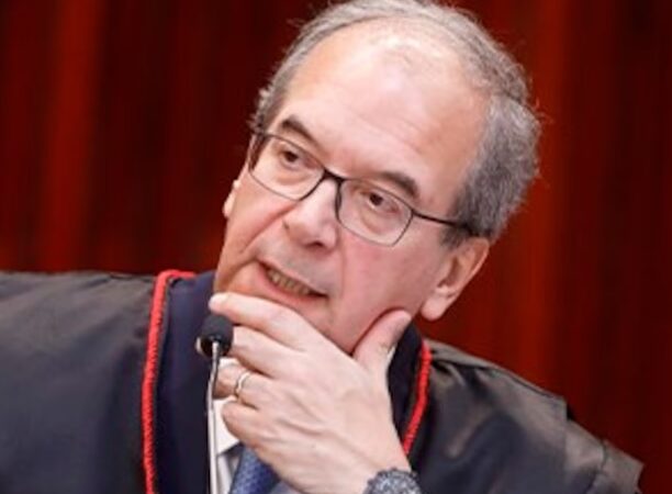 Juiz não pode realizar segundo juízo de retratação de sentença terminativa