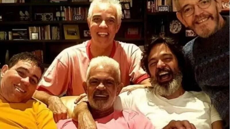 Bruno Mazzeo se despede do irmão Duda Anysio