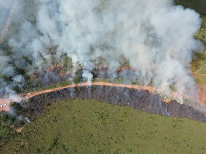 AÇÕES DE PREVENÇÃO: Corpo de Bombeiros realiza queima prescrita em Chapada dos Guimarães para minimizar riscos de incêndios florestais
