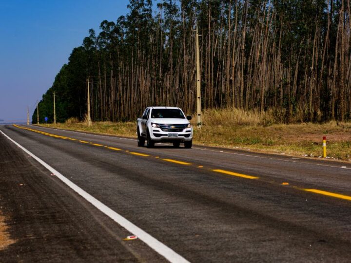 Governo licita R$ 410,2 milhões em obras de infraestrutura em 13 cidades de MT