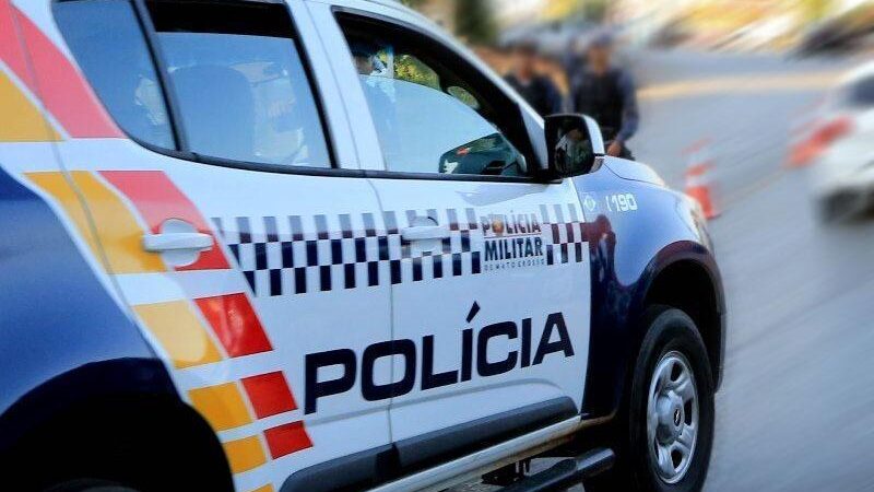 EM FLAGRANTE: Polícia Militar prende homem por injúria racial contra mulher em Sinop