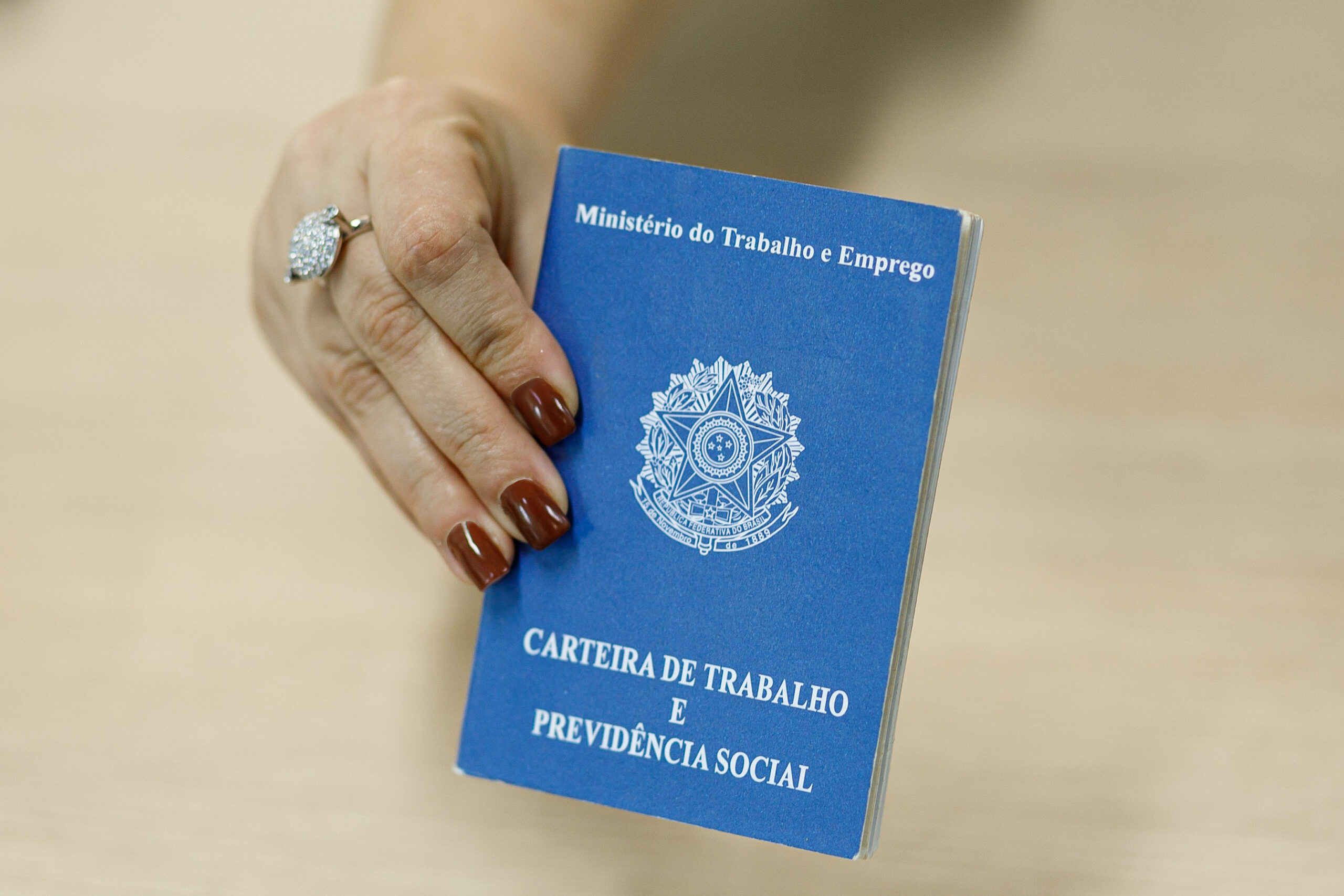 De borracheiro a atendente: Prefeitura de Cuiabá oferta 553 vagas de trabalho